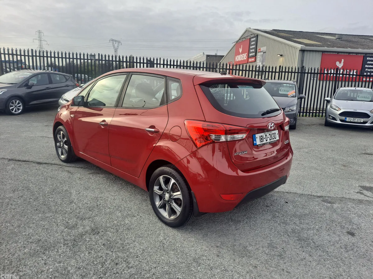 Hyundai ix20 MPV, Petrol, 2018, Red