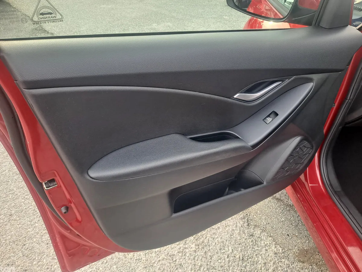 Hyundai ix20 MPV, Petrol, 2018, Red