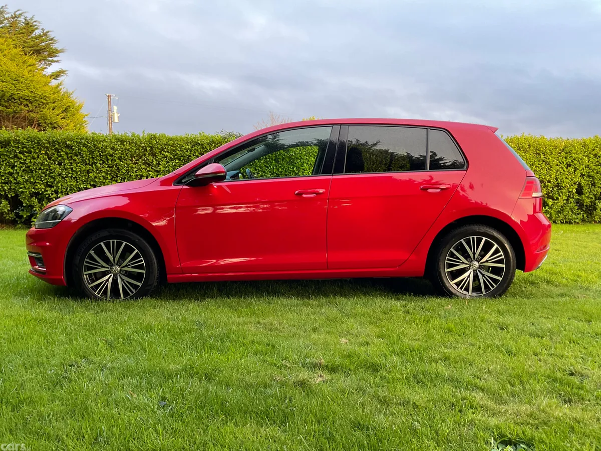 Volkswagen Golf Hatchback, Diesel, 2017, Red