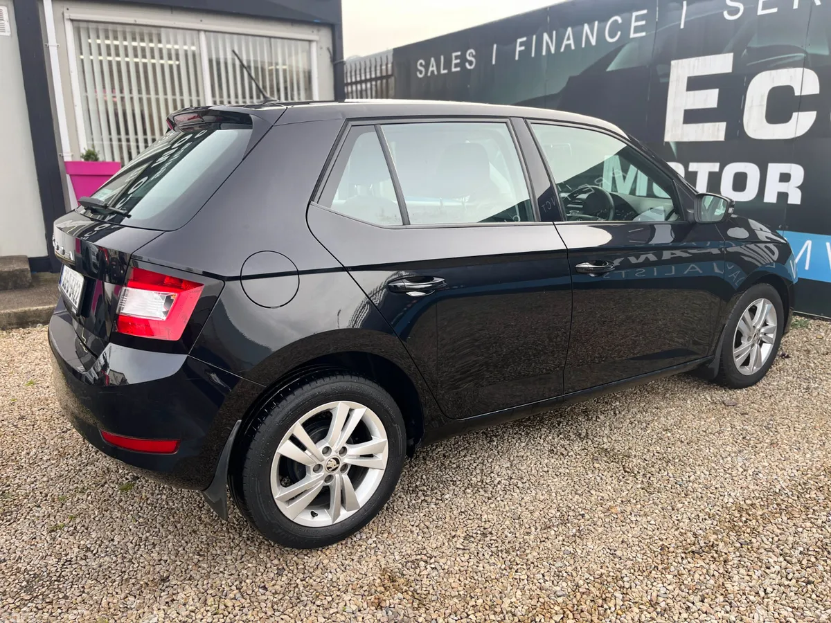 Skoda Fabia Hatchback, Petrol, 2021, Black