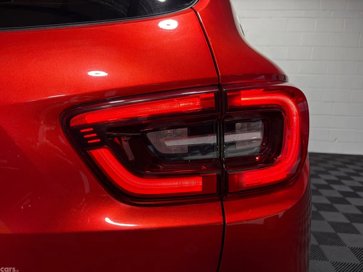 Renault Kadjar SUV, Petrol, 2022, Red