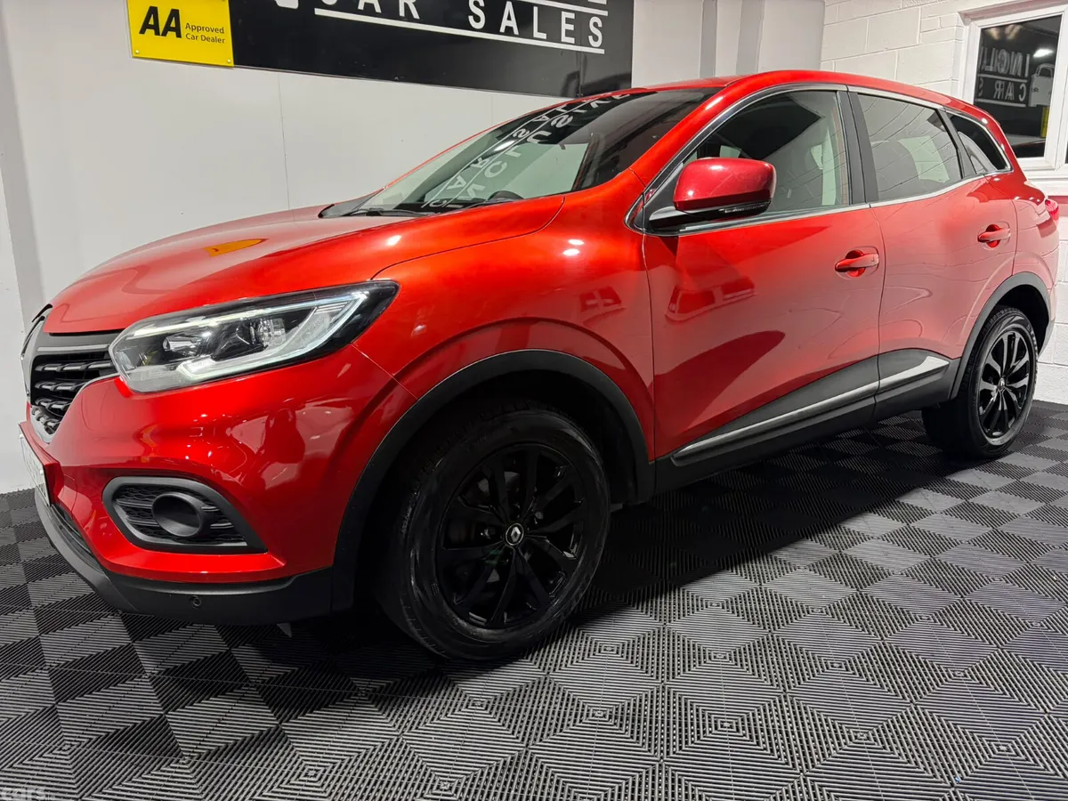 Renault Kadjar SUV, Petrol, 2022, Red