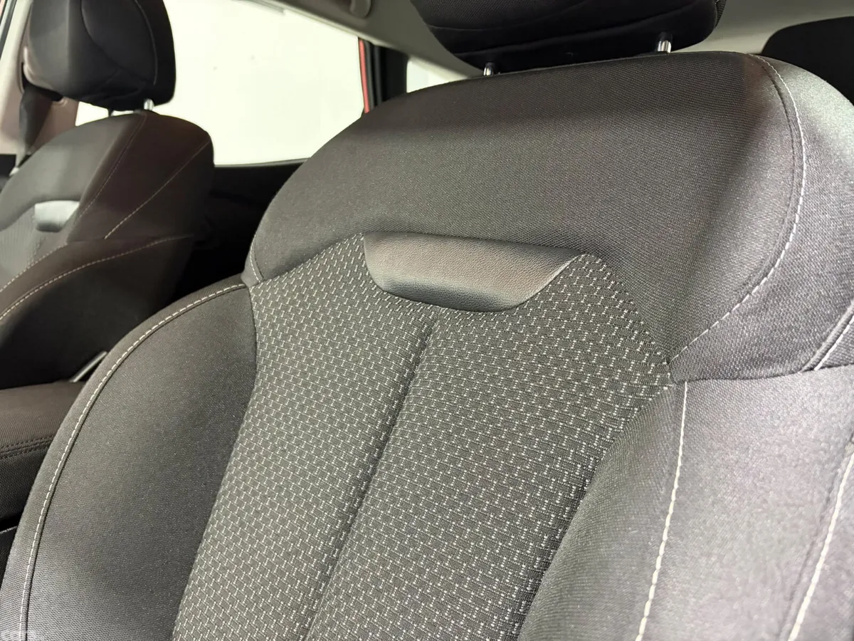 Renault Kadjar SUV, Petrol, 2022, Red