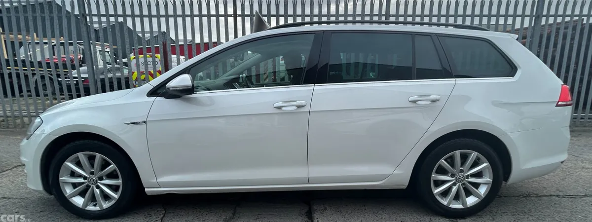 Volkswagen Golf Estate, Petrol, 2016, White