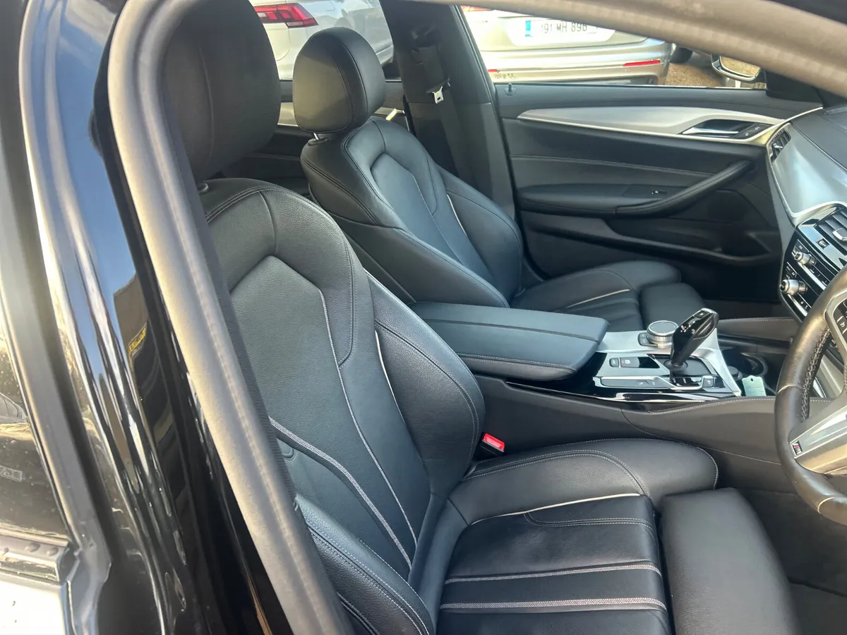 BMW 5-Series Saloon, Petrol Plug-in Hybrid, 2020, Black