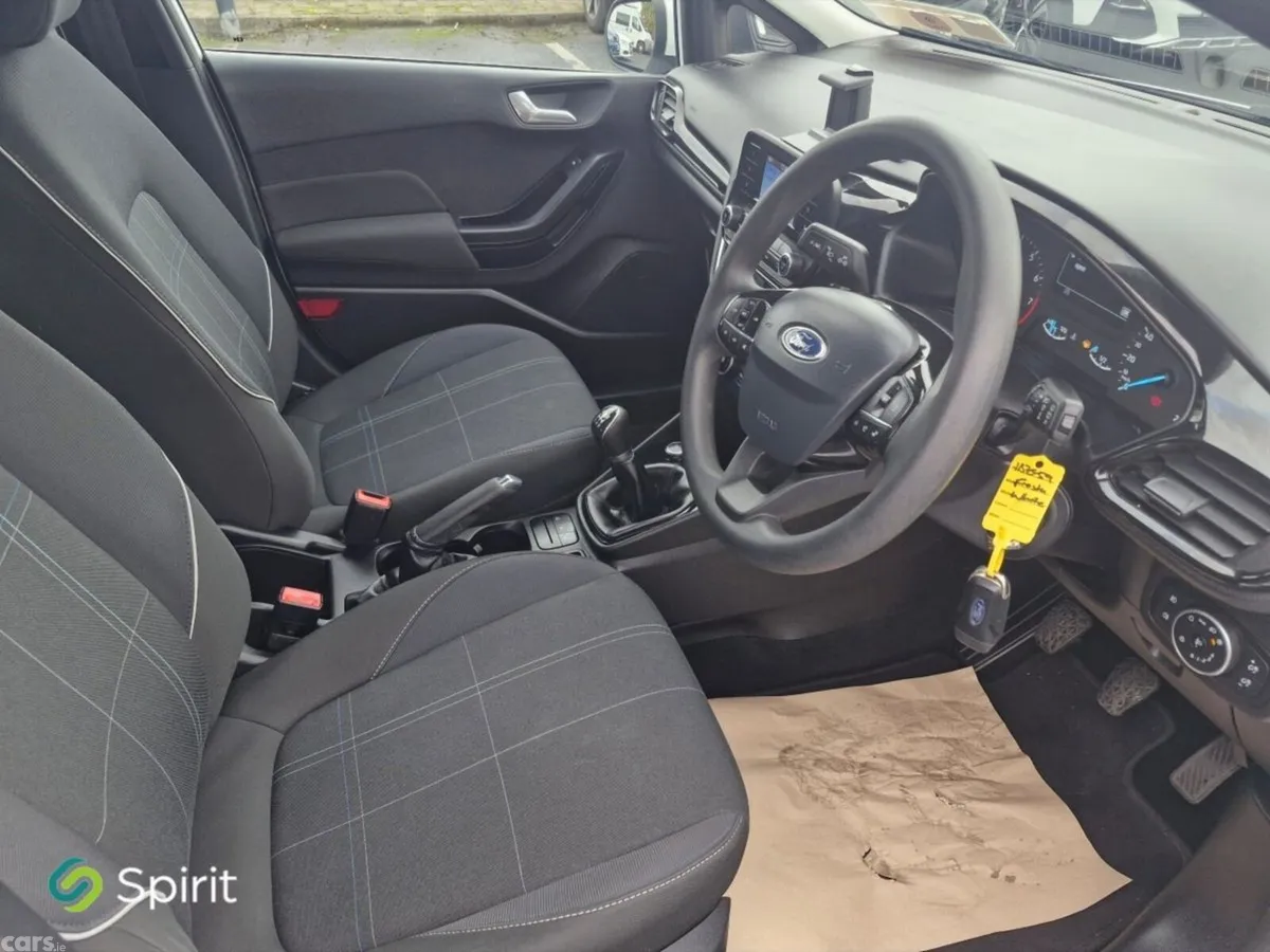 Ford Fiesta Hatchback, Petrol, 2018, White