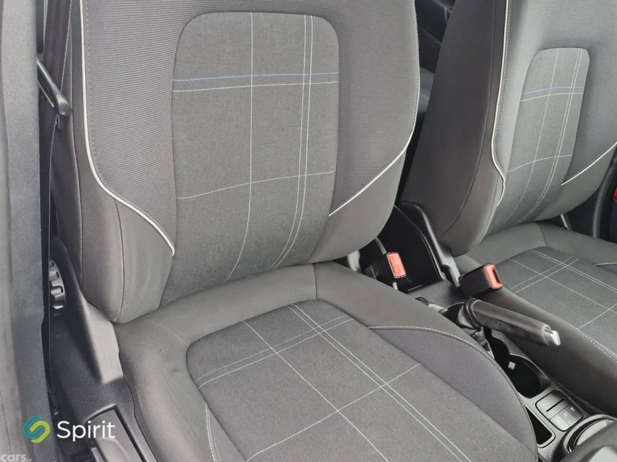 Ford Fiesta Hatchback, Petrol, 2018, White