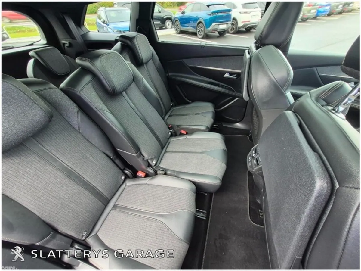 Peugeot 5008 MPV, Diesel, 2020, Grey