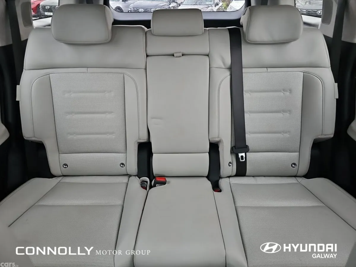 Hyundai Santa Fe SUV, Petrol Plug-in Hybrid, 2025, Black
