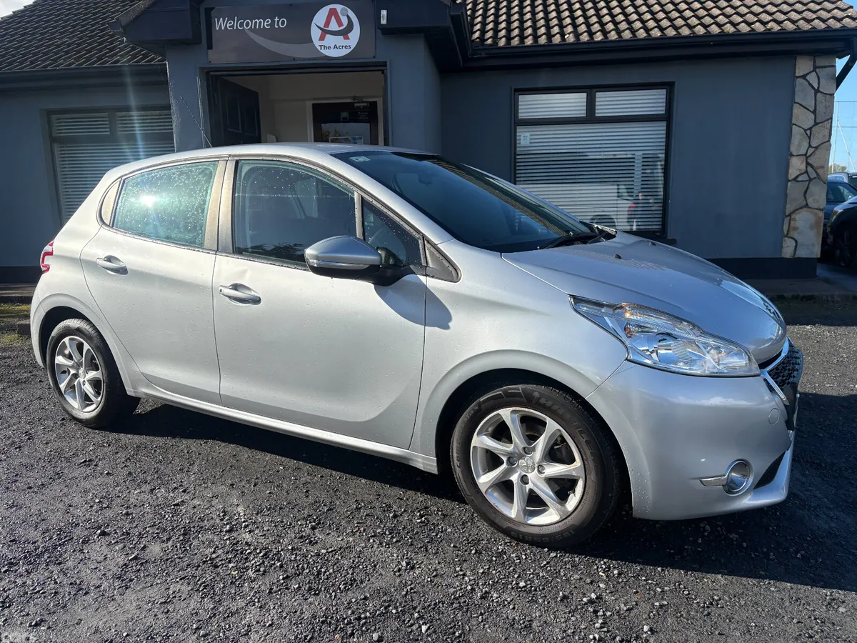 Peugeot 208 Hatchback, Petrol, 2015, Grey
