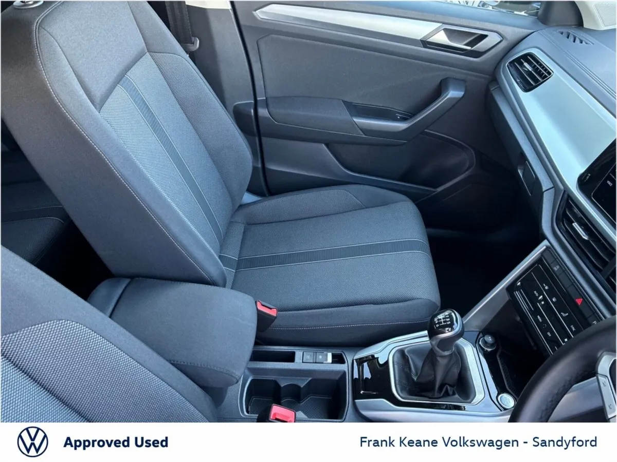 Volkswagen T-Roc SUV, Petrol, 2025, Black