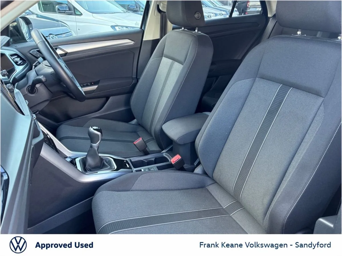 Volkswagen T-Roc SUV, Petrol, 2025, Black