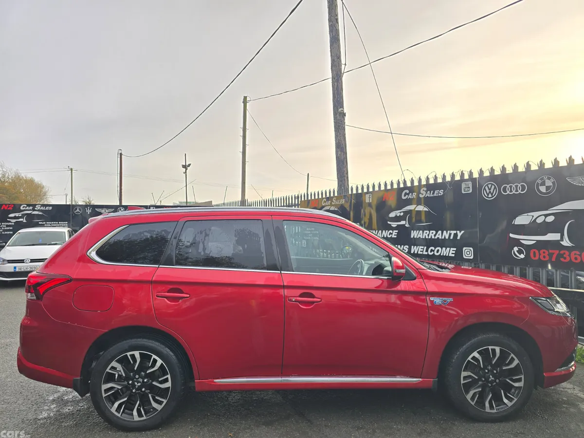 Mitsubishi Outlander SUV, Petrol Plug-in Hybrid, 2018, Red
