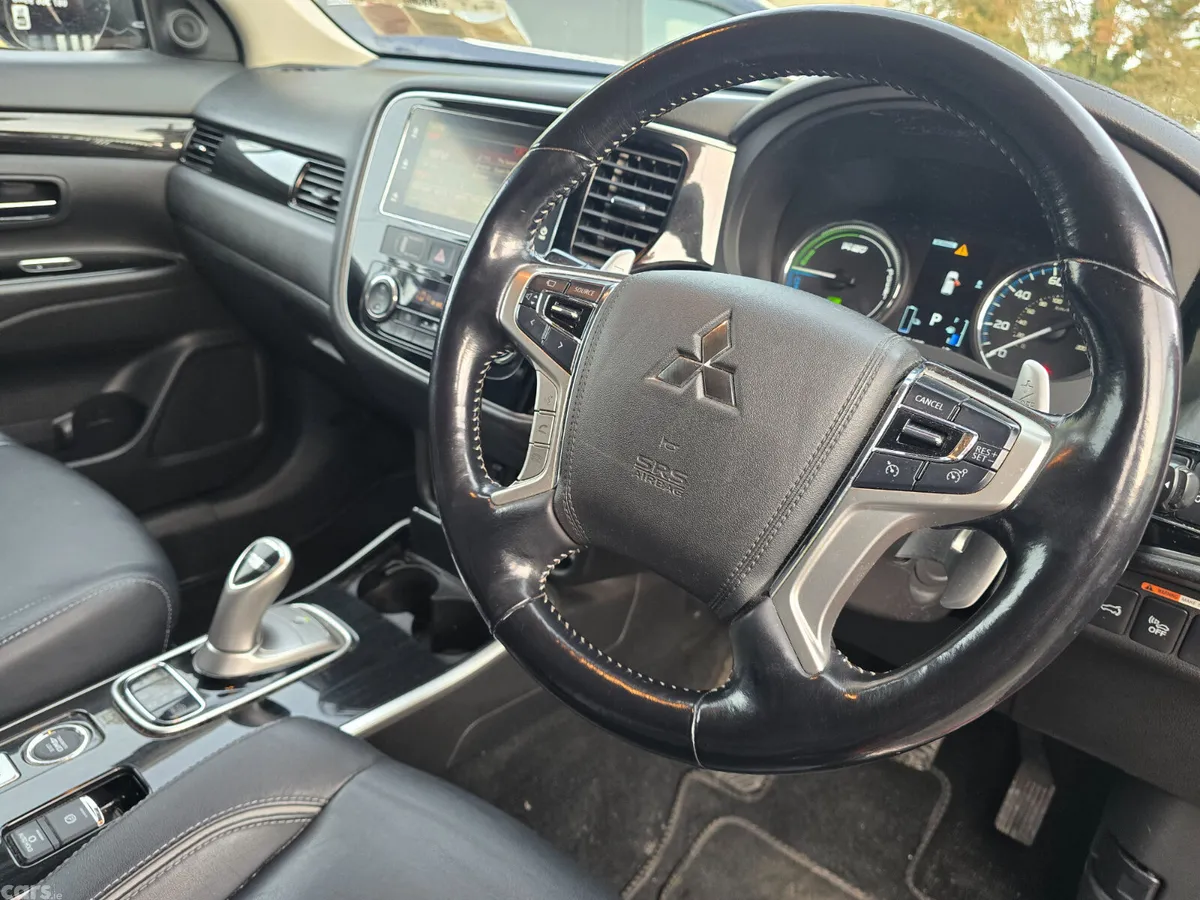 Mitsubishi Outlander SUV, Petrol Plug-in Hybrid, 2018, Red