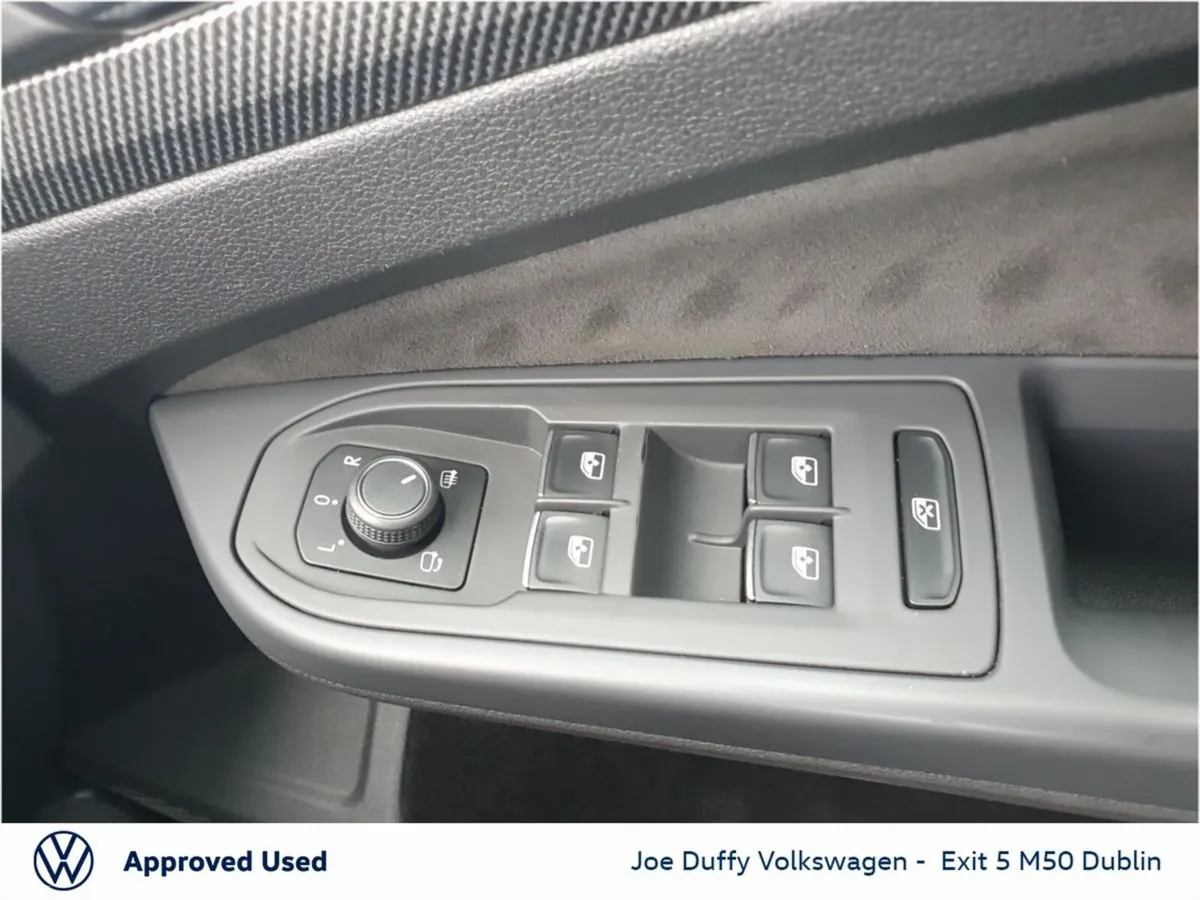 Volkswagen Golf Estate, Petrol, 2024, Grey