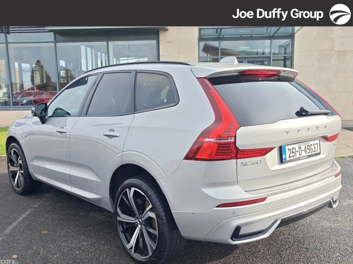 Volvo XC60 SUV, Petrol Plug-in Hybrid, 2025, Silver