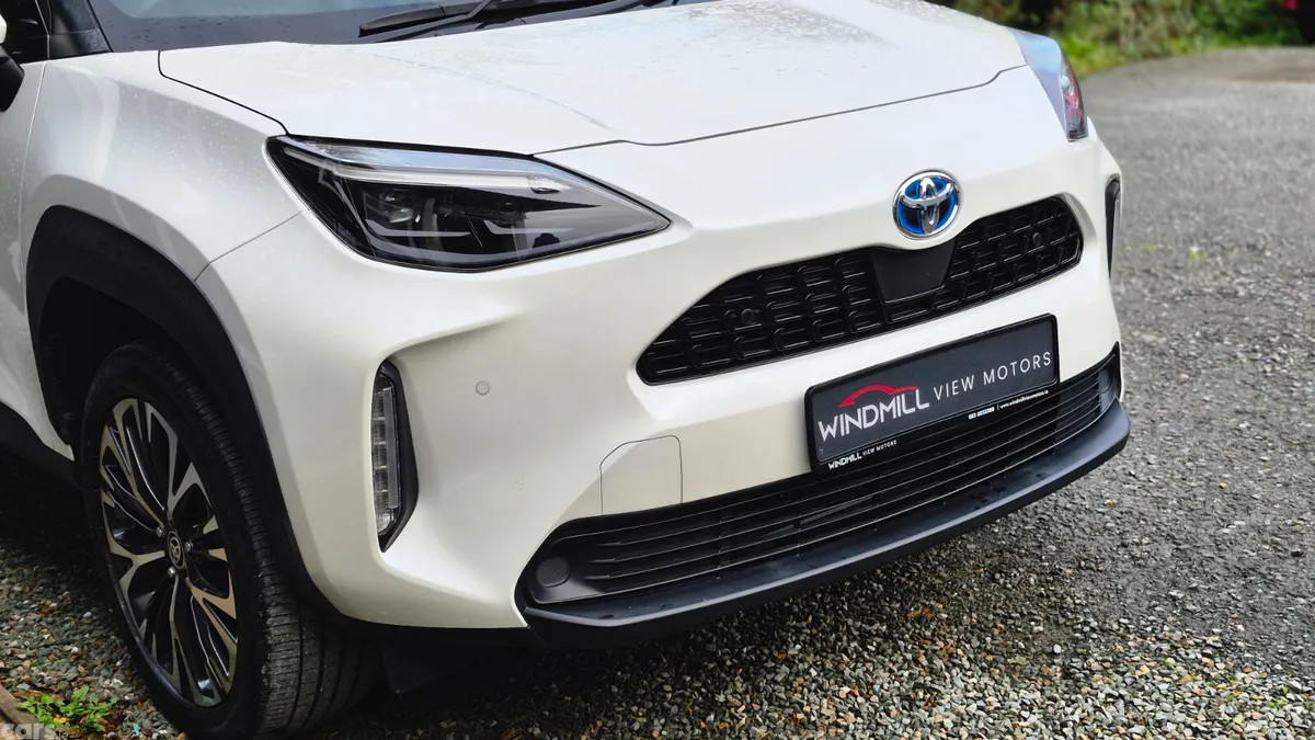 Toyota Yaris Cross MPV, Petrol Hybrid, 2020, White