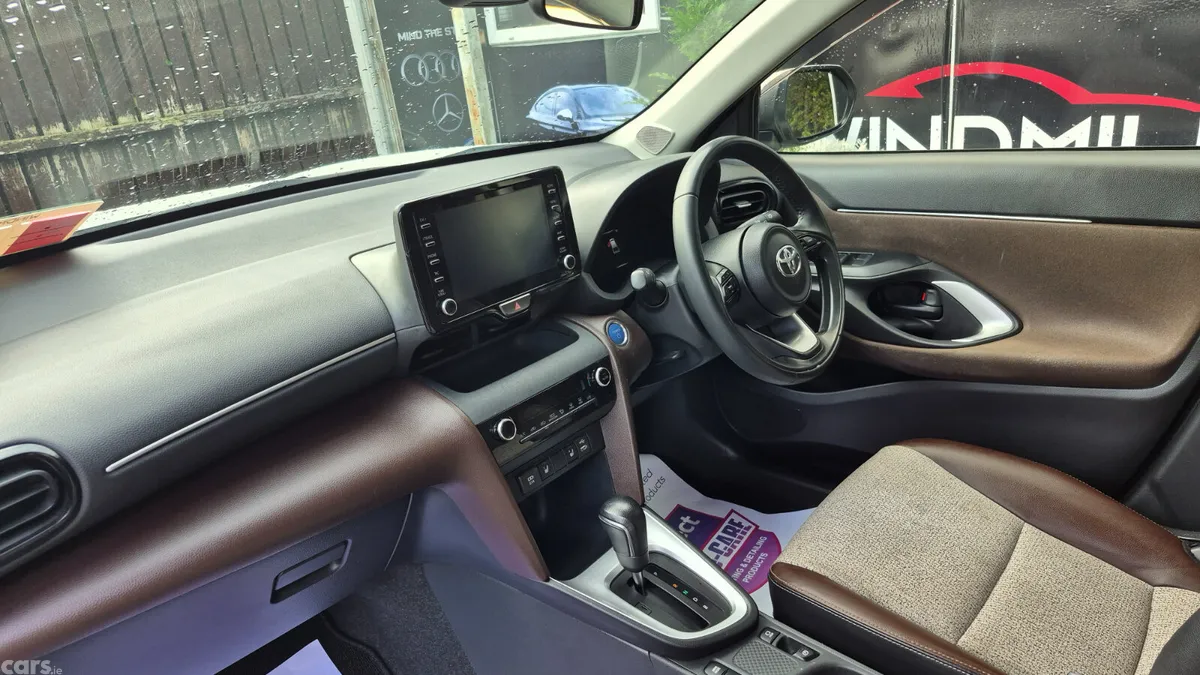 Toyota Yaris Cross MPV, Petrol Hybrid, 2020, White