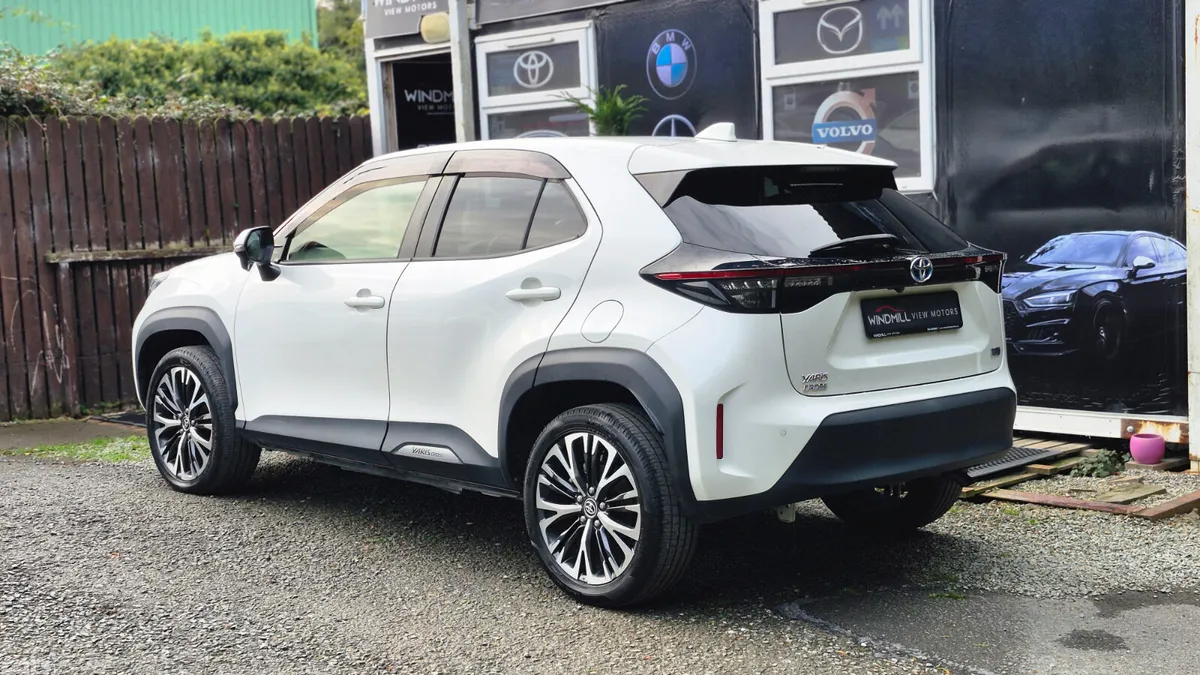 Toyota Yaris Cross MPV, Petrol Hybrid, 2020, White