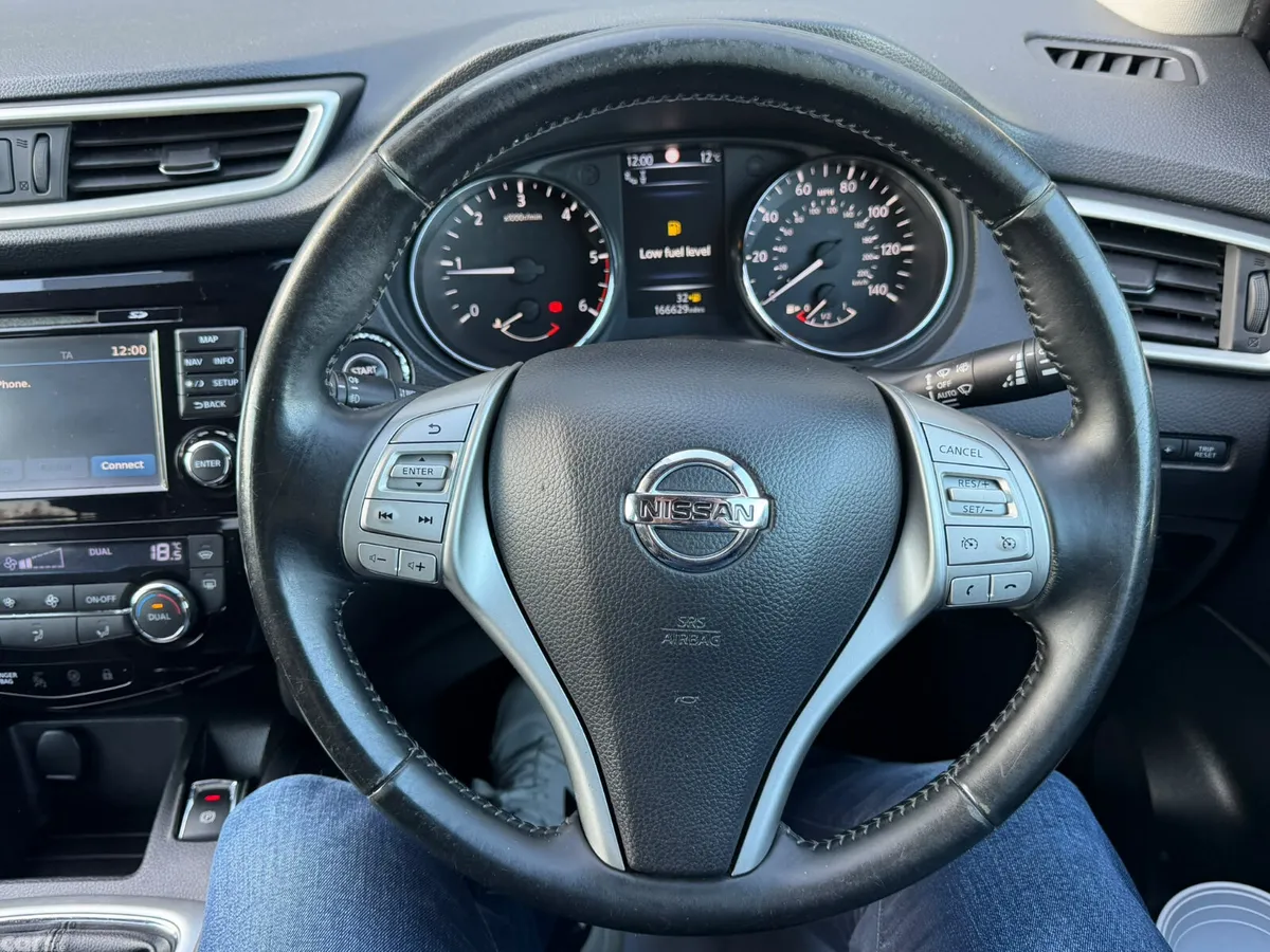 Nissan Qashqai Hatchback, Diesel, 2014, Blue