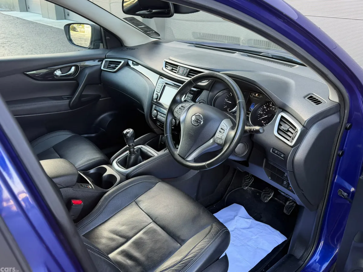 Nissan Qashqai Hatchback, Diesel, 2014, Blue