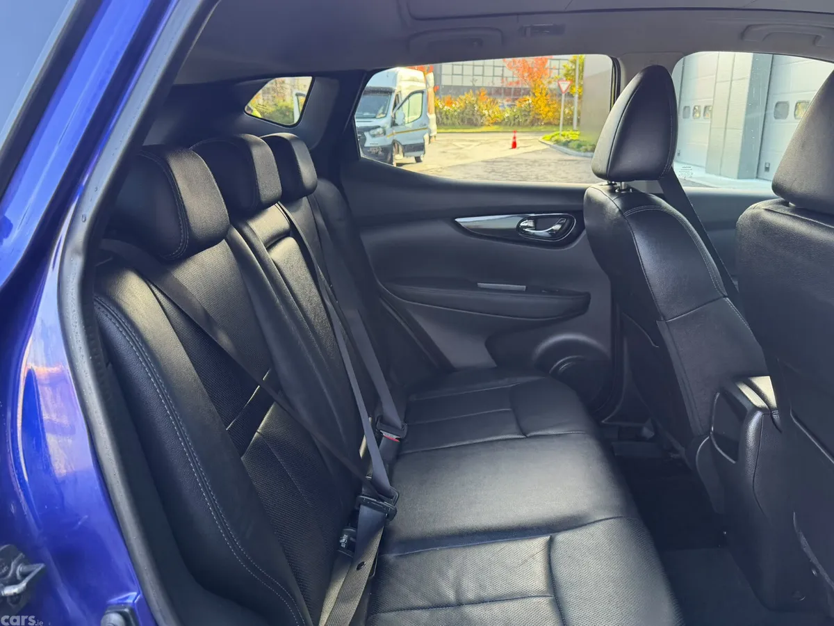 Nissan Qashqai Hatchback, Diesel, 2014, Blue