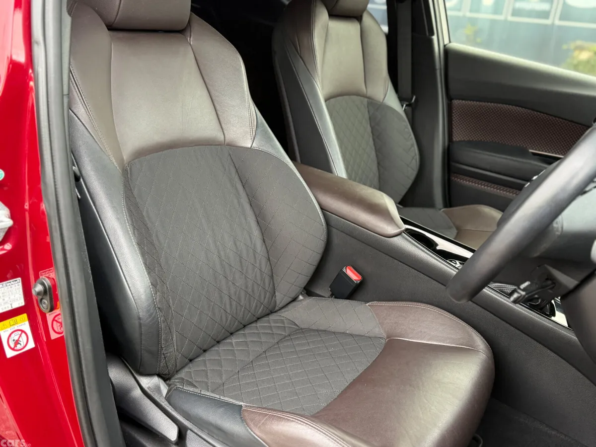 Toyota C-HR SUV, Petrol Hybrid, 2017, Red