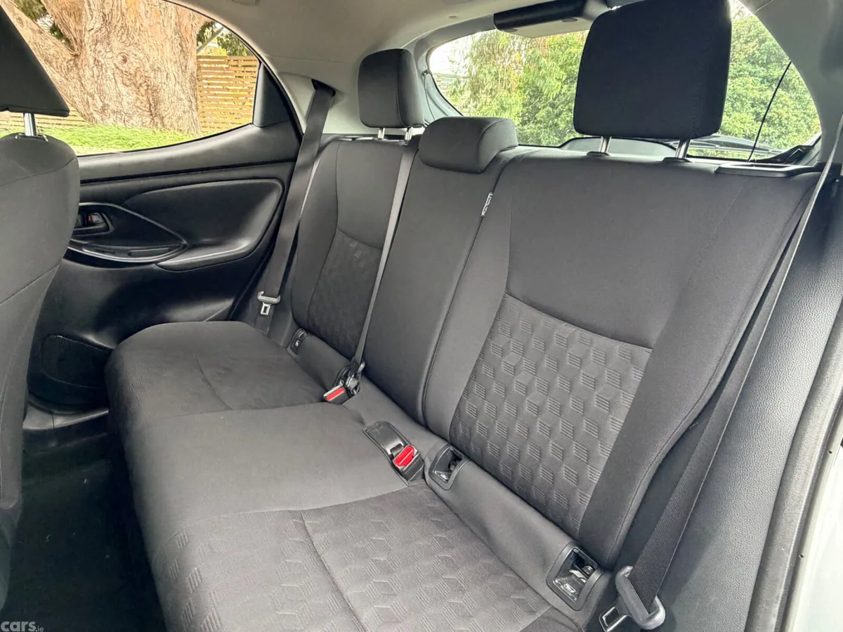 Toyota Yaris Hatchback, Petrol Hybrid, 2024, Grey