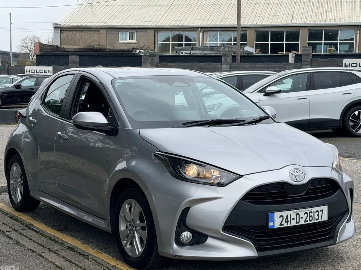 Toyota Yaris Hatchback, Petrol Hybrid, 2024, Grey