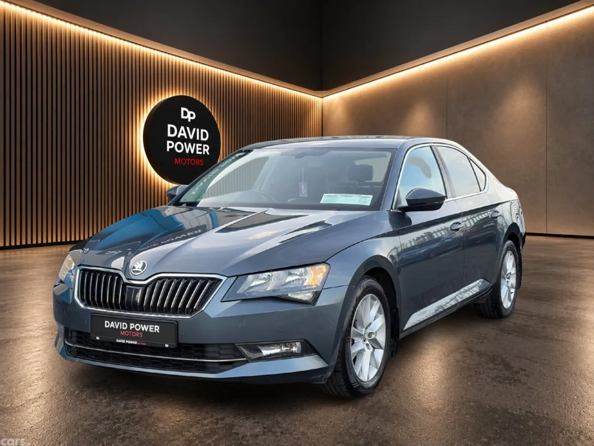 Skoda Superb Hatchback, Diesel, 2015, Grey
