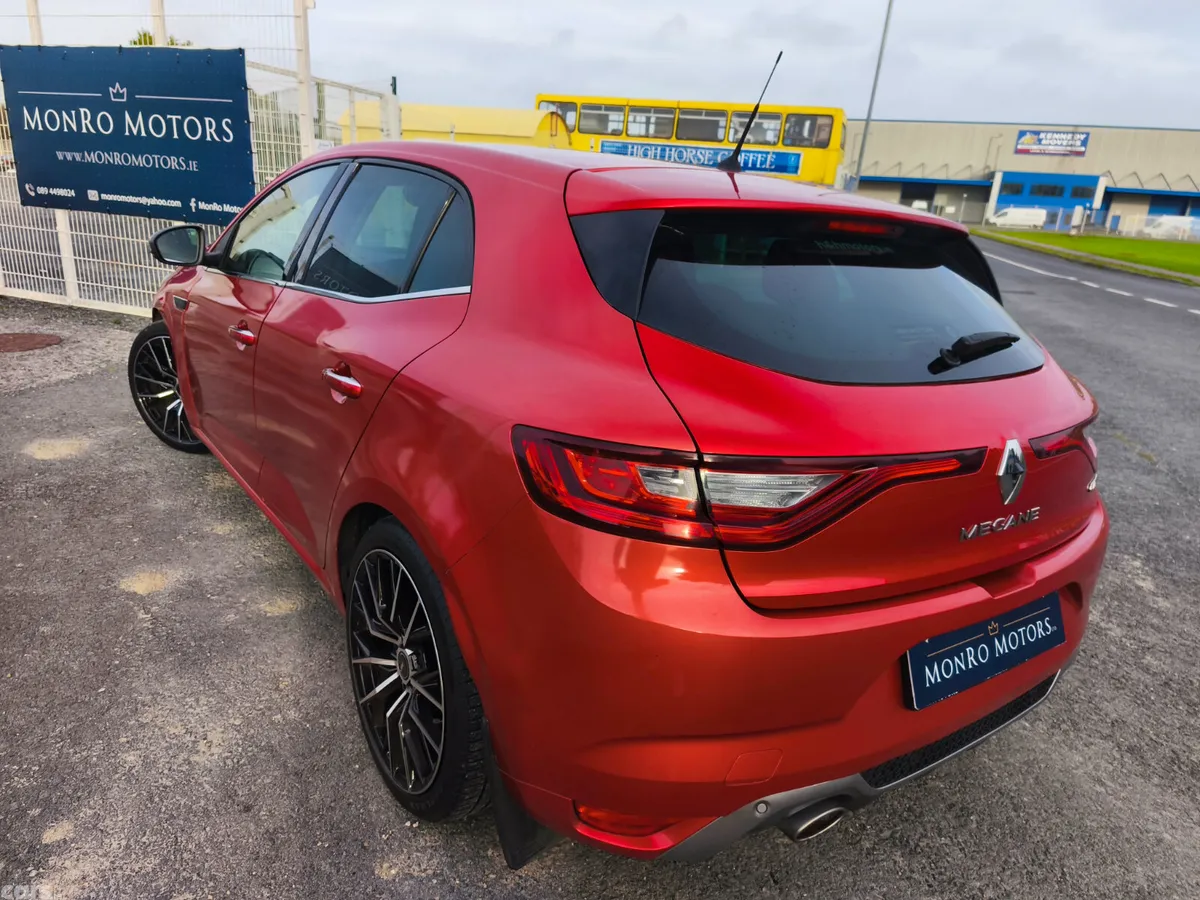 Renault Megane Hatchback, Petrol, 2019, Red