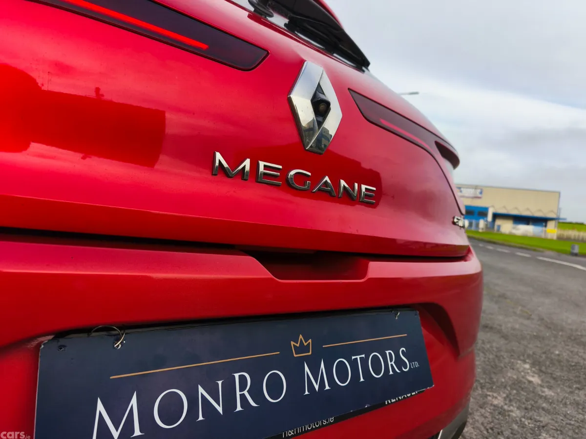 Renault Megane Hatchback, Petrol, 2019, Red