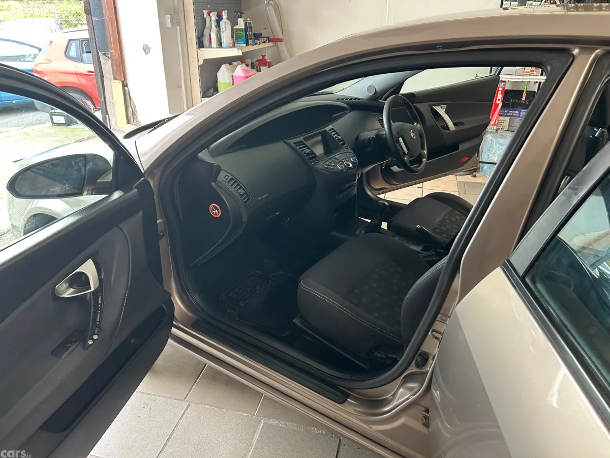 Nissan Primera Saloon, Petrol, 2011, Brown