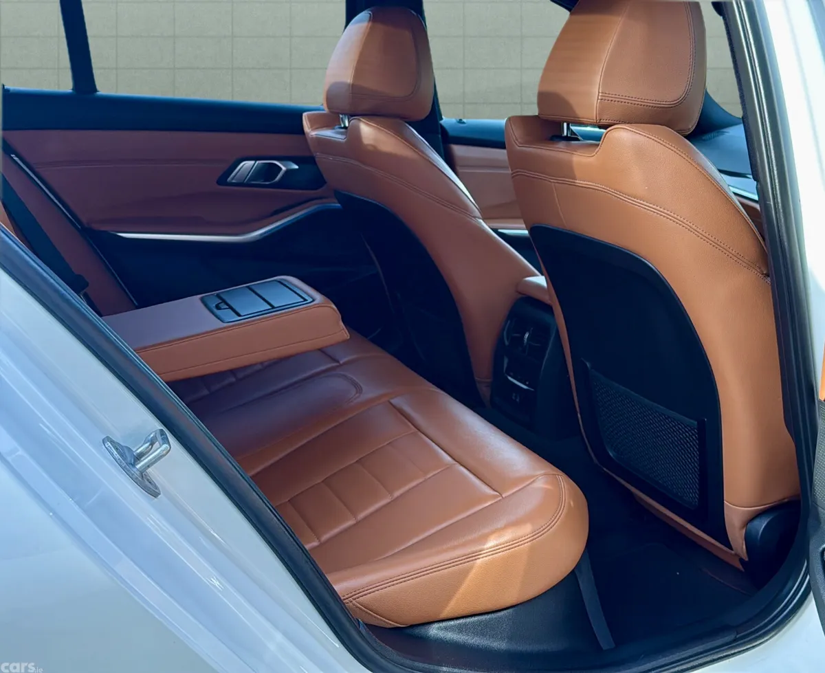 BMW 3-Series Saloon, Petrol Plug-in Hybrid, 2021, White