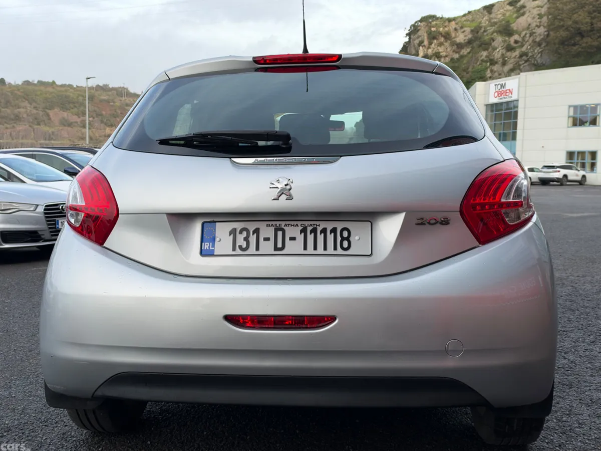 Peugeot 208 Hatchback, Petrol, 2013, Grey