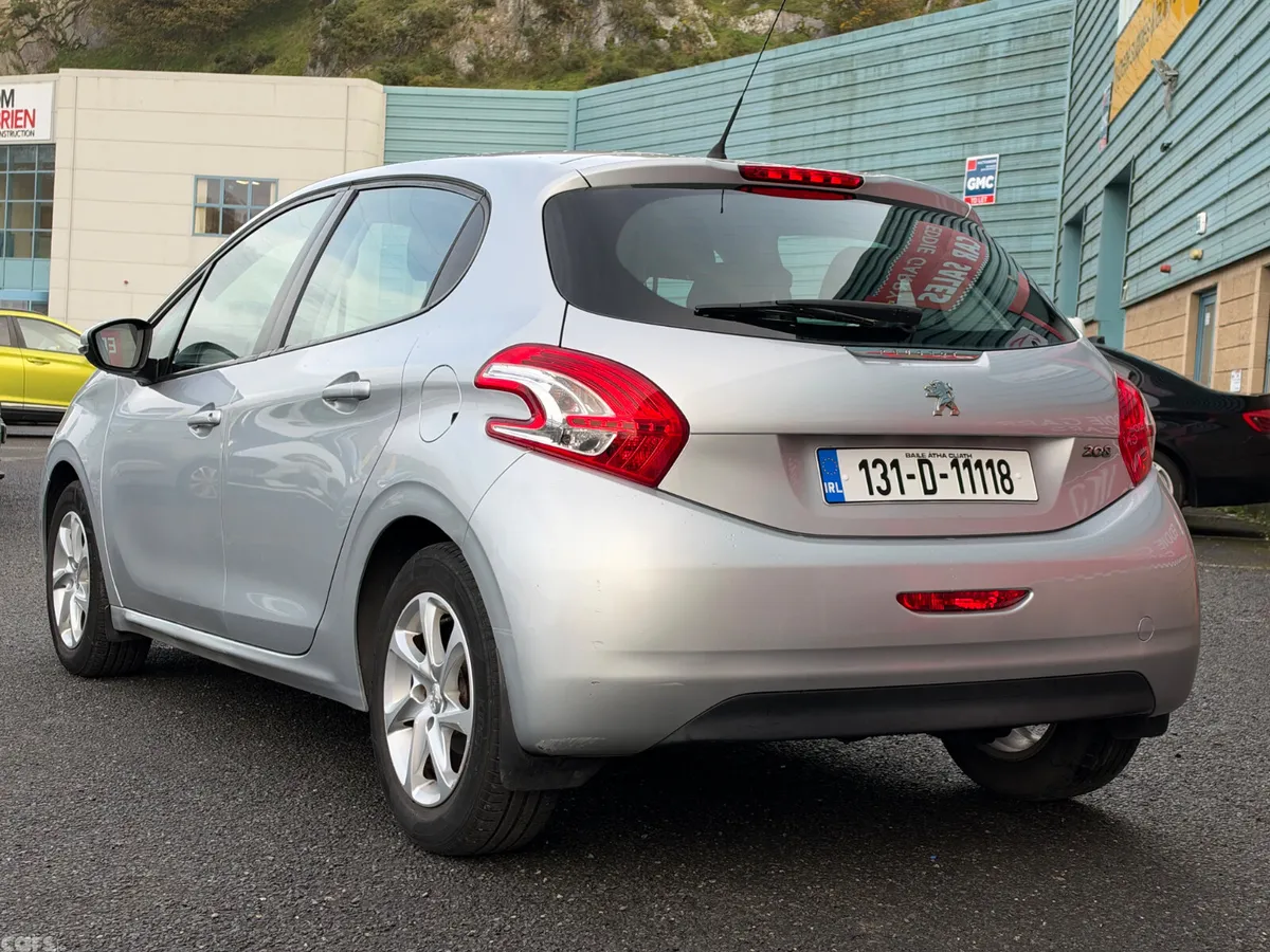 Peugeot 208 Hatchback, Petrol, 2013, Grey
