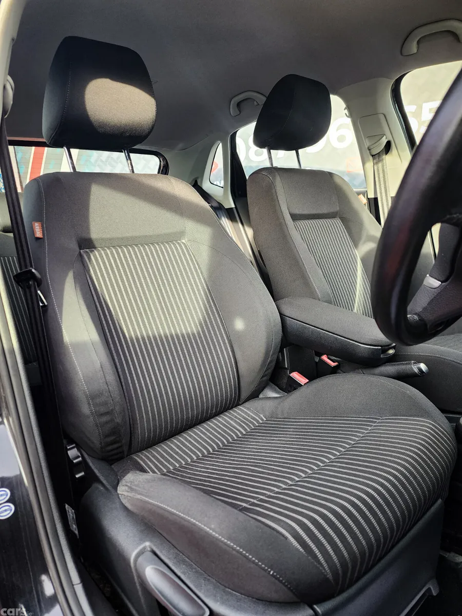 Volkswagen Polo Hatchback, Petrol, 2011, Black