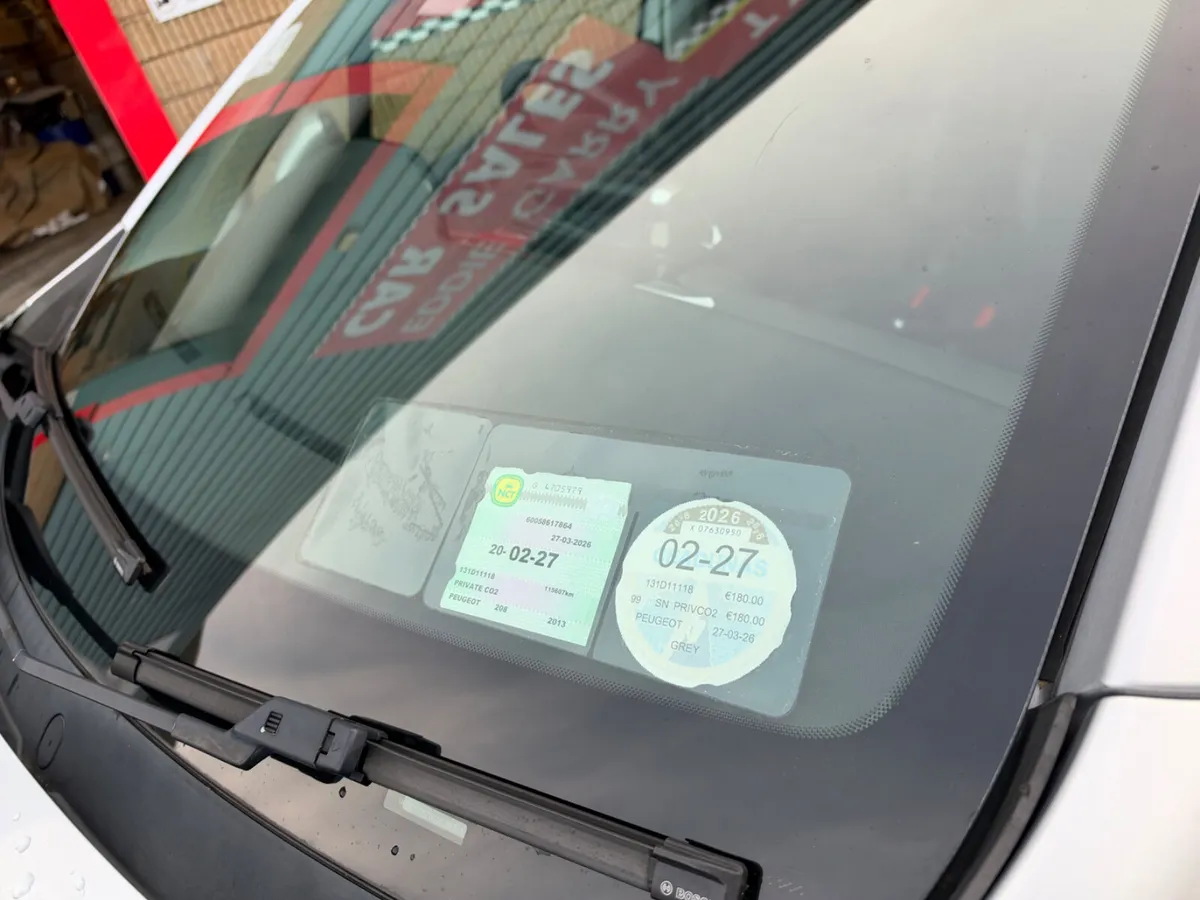 Peugeot 208 Hatchback, Petrol, 2013, Grey