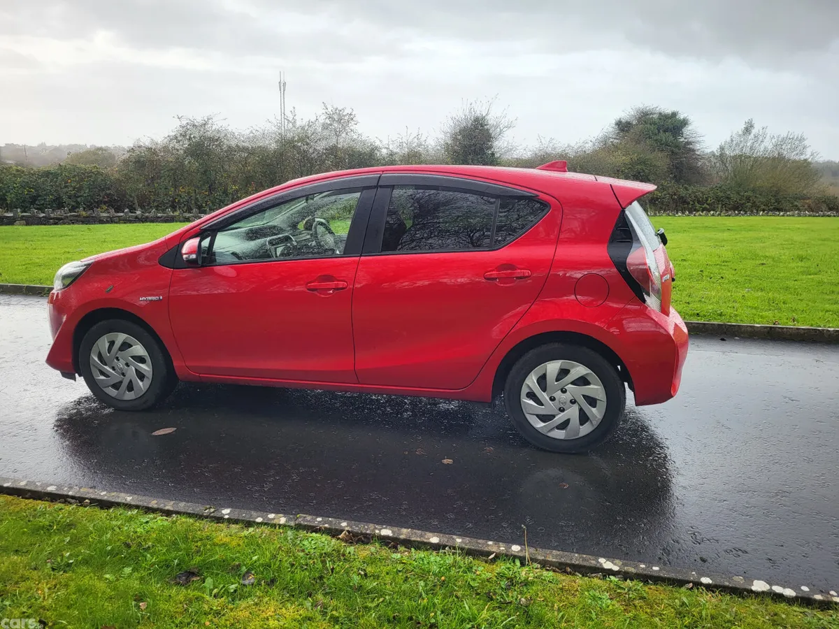 Toyota Aqua Hatchback, Petrol Hybrid, 2017, Red