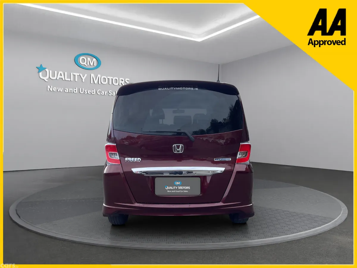 Honda Freed MPV, Petrol Hybrid, 2014, Red
