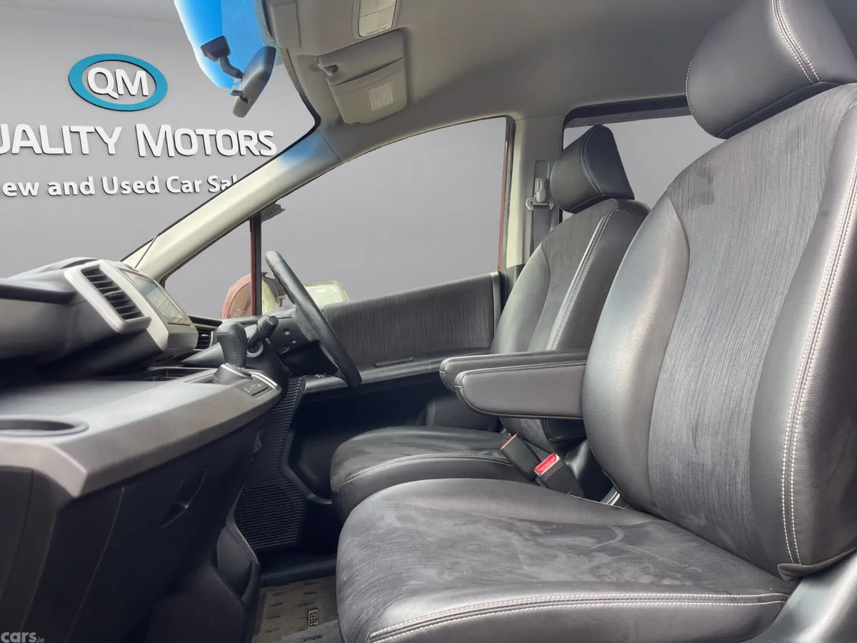 Honda Freed MPV, Petrol Hybrid, 2014, Red