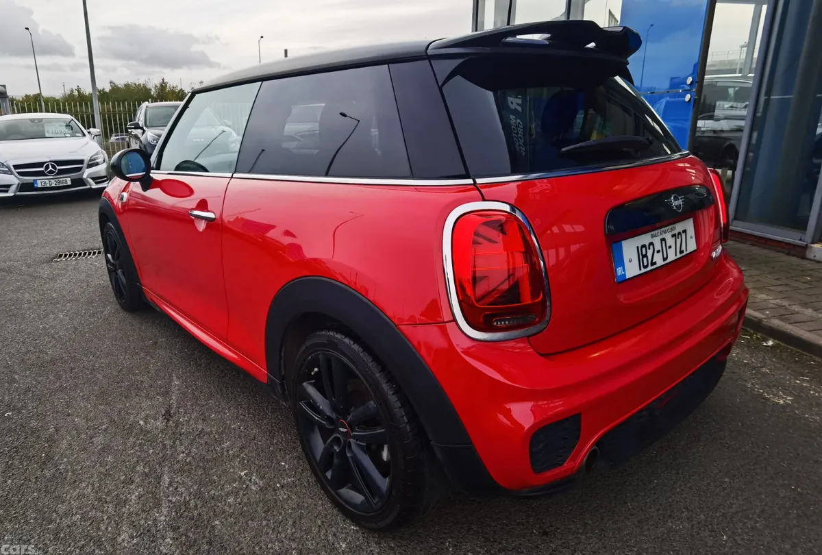 Mini Cooper Hatchback, Petrol, 2018, Red