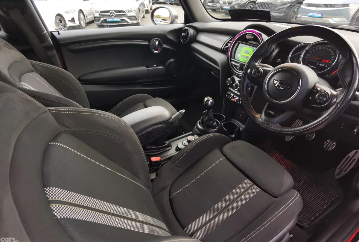 Mini Cooper Hatchback, Petrol, 2018, Red
