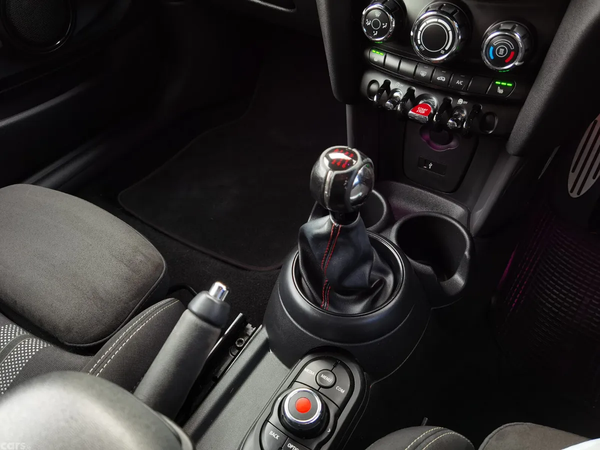 Mini Cooper Hatchback, Petrol, 2018, Red