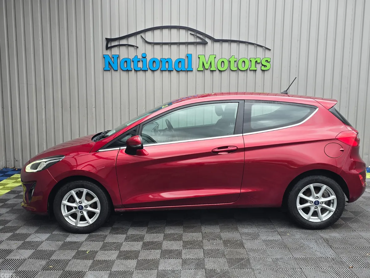 Ford Fiesta Hatchback, Petrol, 2018, Red