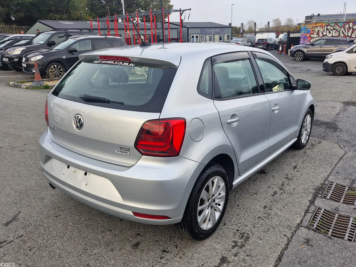 Volkswagen Polo Hatchback, Petrol, 2015, Silver