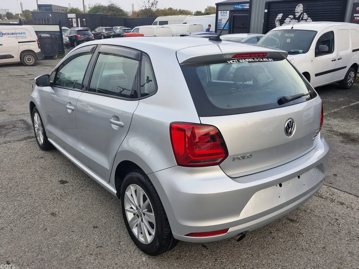 Volkswagen Polo Hatchback, Petrol, 2015, Silver