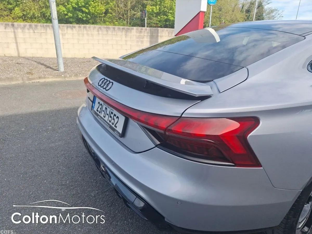 Audi e-tron GT quattro Hatchback, Electric, 2023, Grey