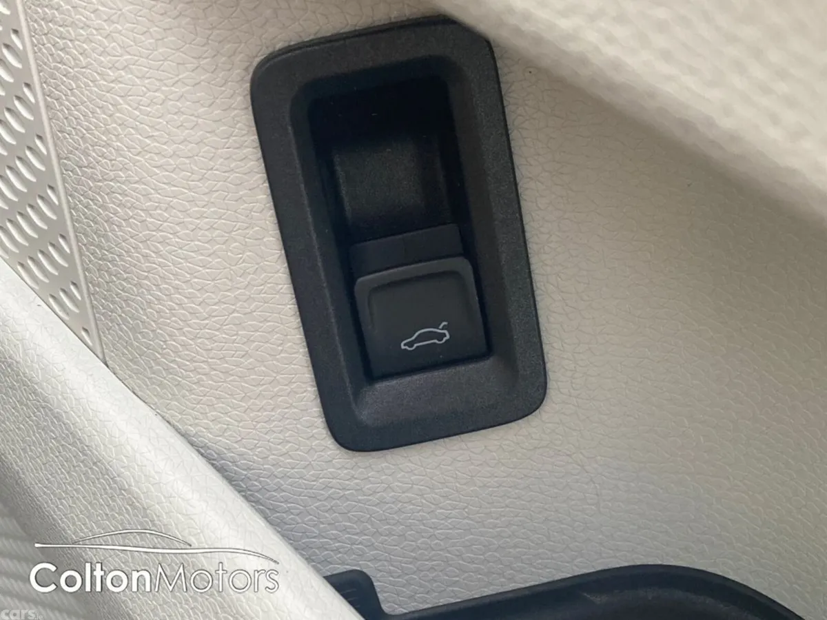 Volkswagen ID.Buzz MPV, Electric, 2023, Orange
