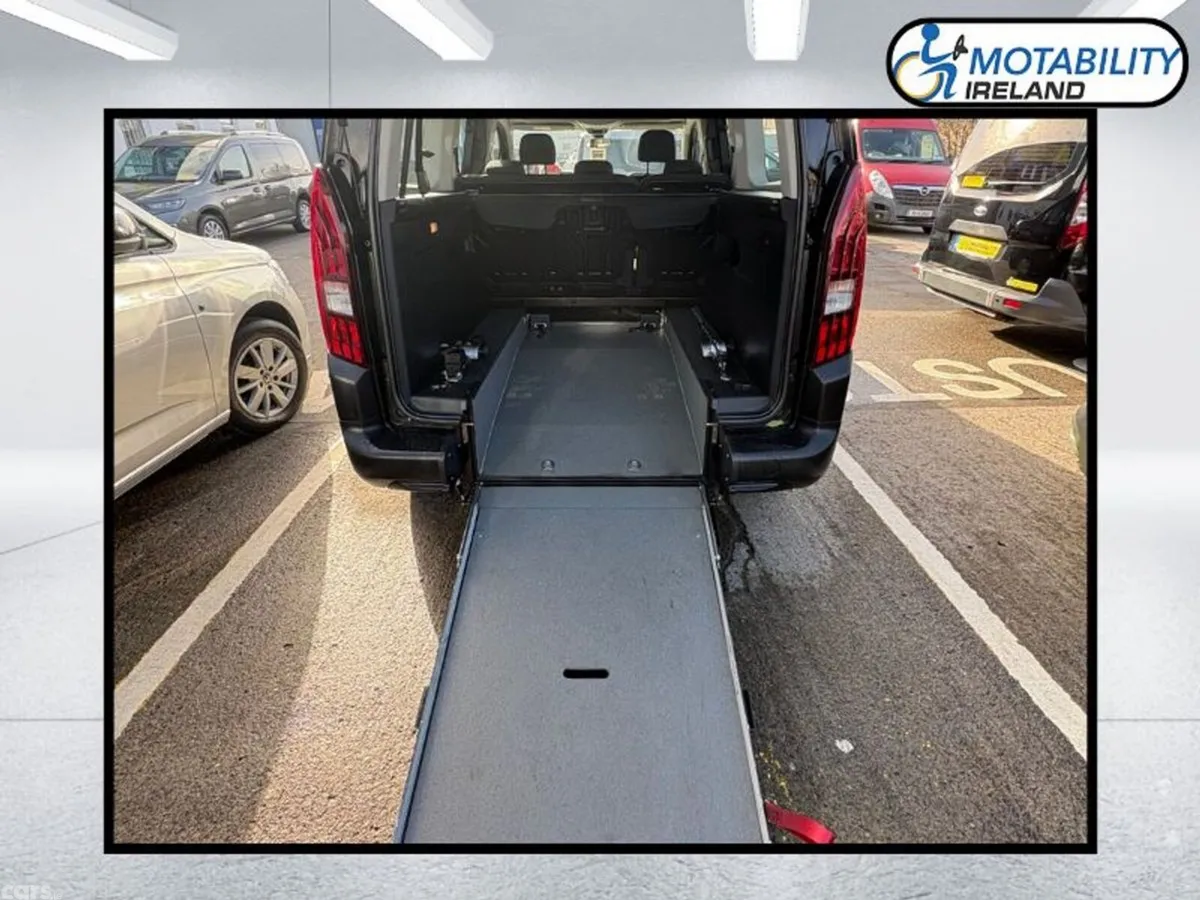 Peugeot Rifter MPV, Diesel, 2021, Black